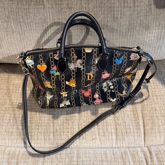 Dooney & Bourke Disney 11 x 13 character satchel with detachable strap black - Picture 4 of 12